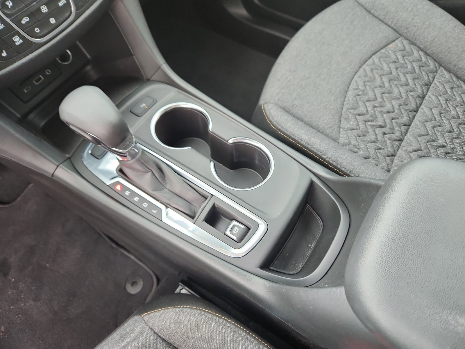 Used 2022 Chevrolet Equinox LT image 16