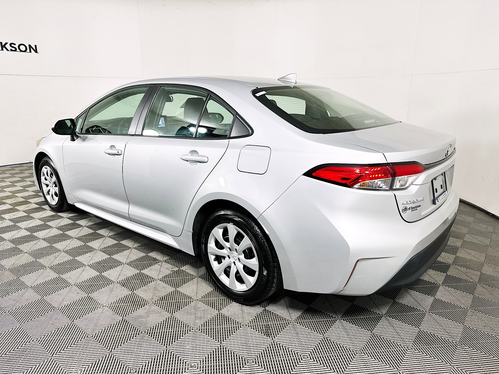 Used 2024 Toyota Corolla LE image 5