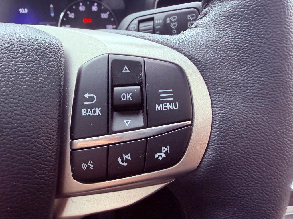 Used 2024 Ford Explorer XLT w/ Equipment Group 202A RWD image 24