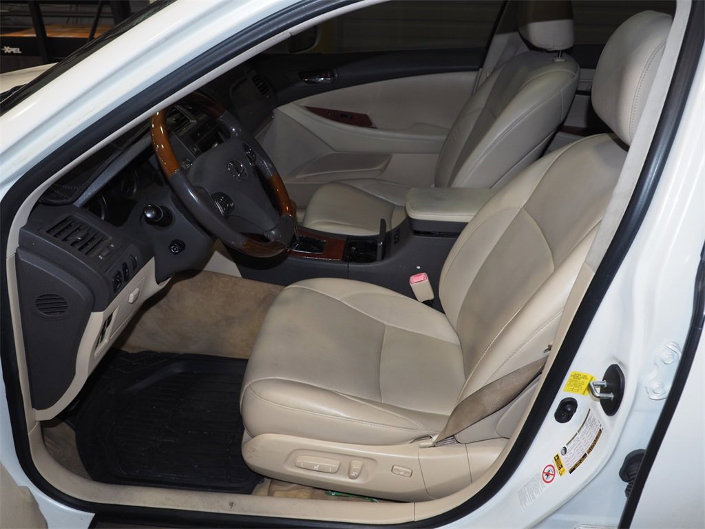 Used 2011 Lexus ES 350 image 6