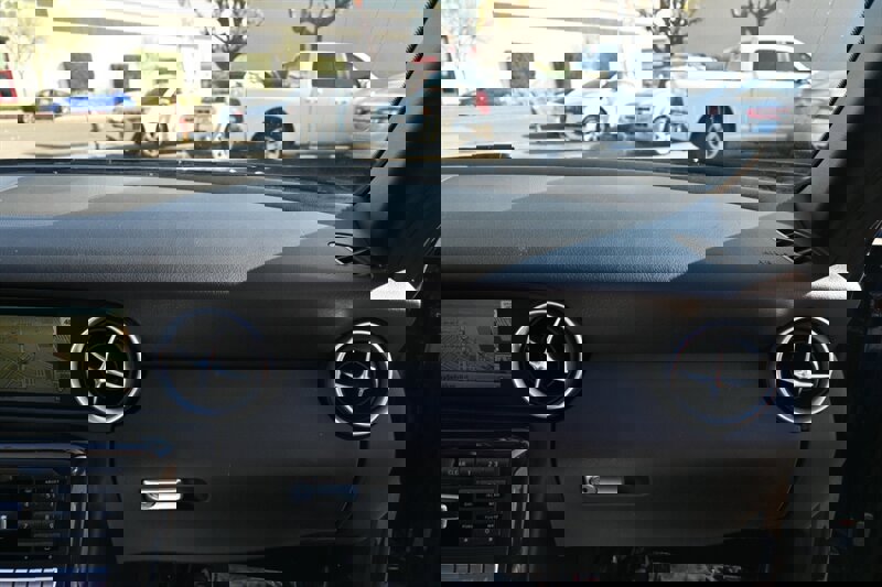 Used 2015 Mercedes-Benz SLK 250 image 59