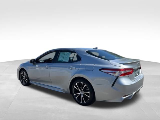 Used 2020 Toyota Camry SE w/ Audio Package FWD image 3