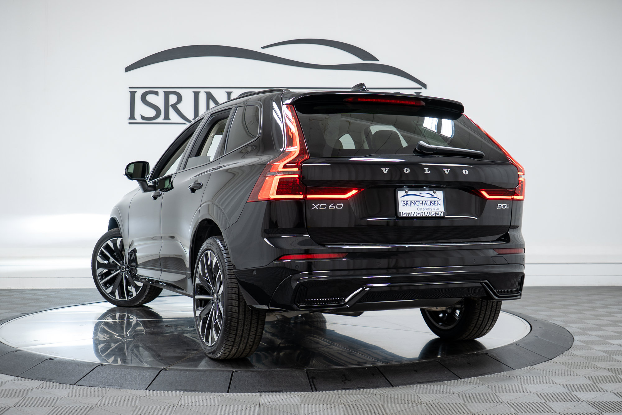 New 2027 Volvo XC60 B5 Ultra AWD/4WD image 28