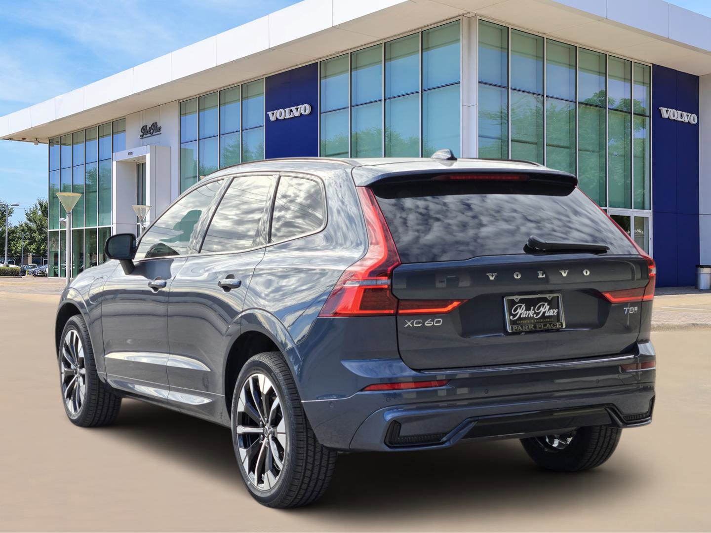 New 2026 Volvo XC60 T8 Plus w/ Protection Package Premier image 4