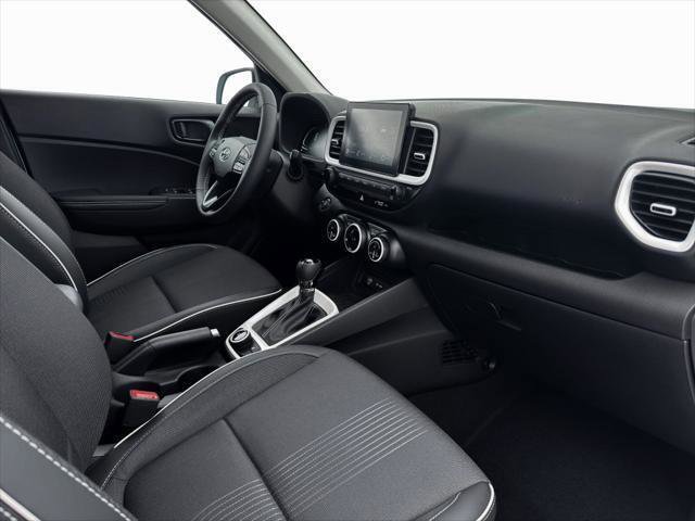 New 2026 Hyundai Venue SEL FWD image 15