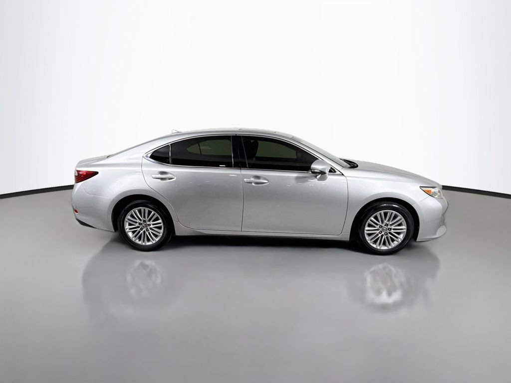 Used 2014 Lexus ES 350 w/ Luxury Package FWD image 4