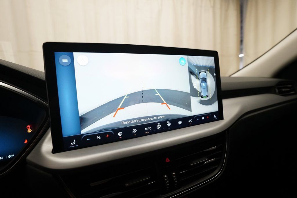 Used 2023 Ford Escape Platinum image 20