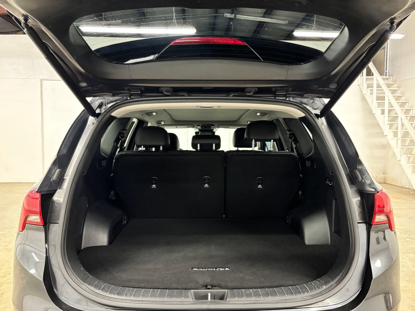 Certified 2023 Hyundai Santa Fe SEL w/ Premium Package AWD/4WD image 23