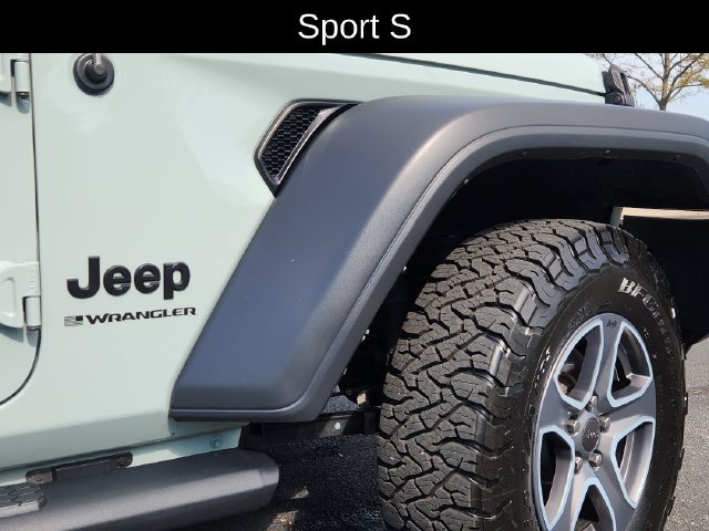 Used 2023 Jeep Wrangler Sport AWD/4WD image 20