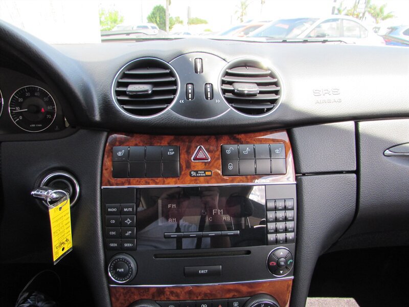Used 2008 Mercedes-Benz CLK 350 Coupe image 20