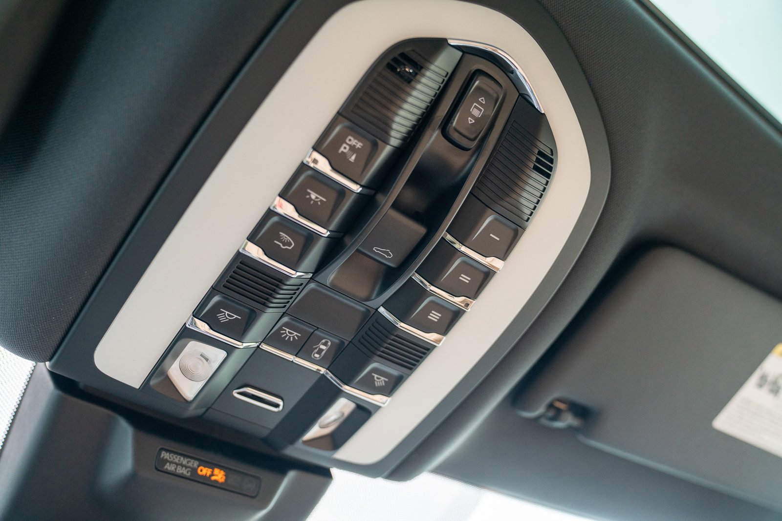 New 2026 Porsche Macan image 22
