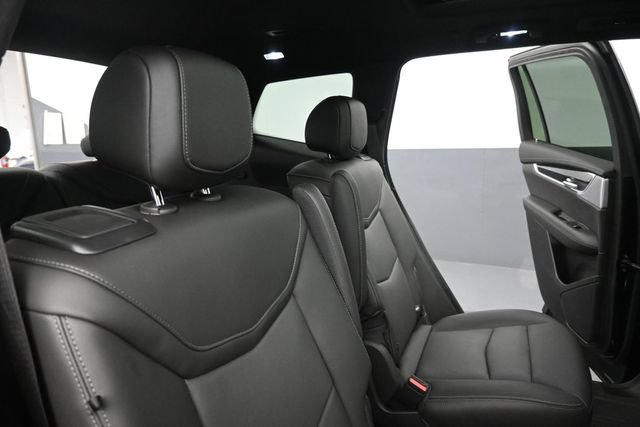 Used 2025 Cadillac XT6 Premium Luxury w/ Technology Package AWD/4WD image 26
