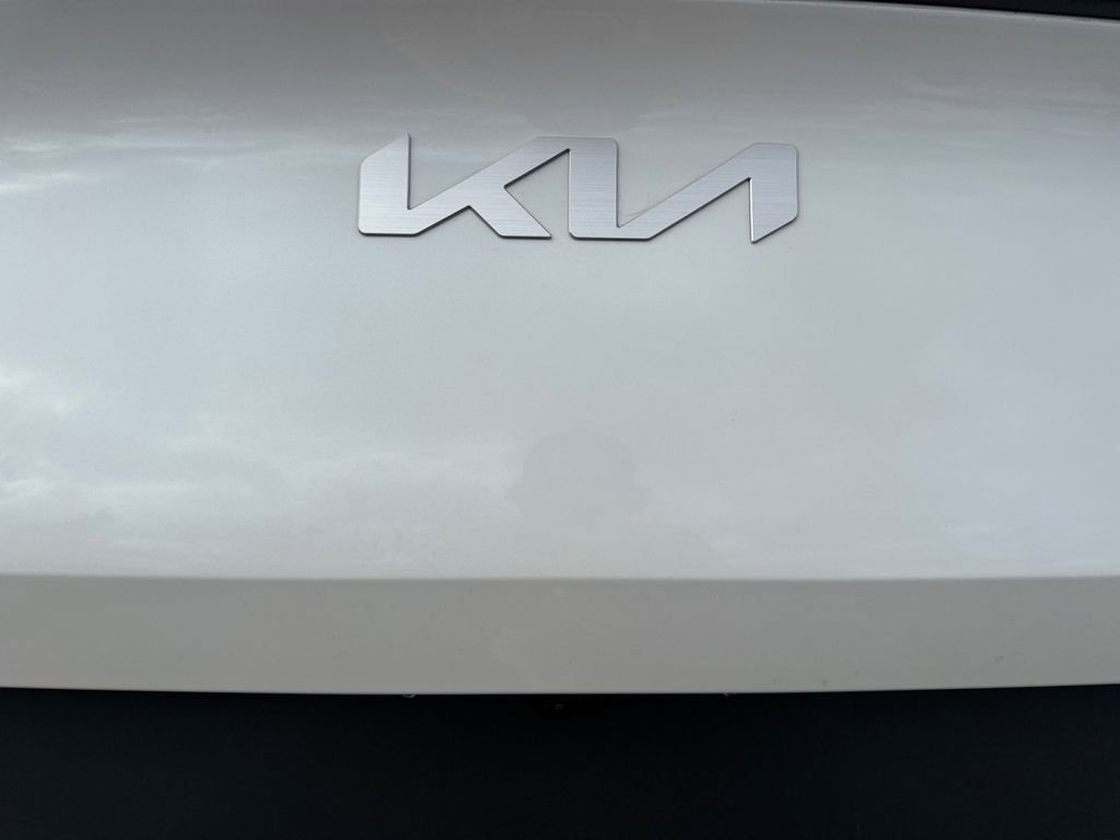 Certified 2023 Kia Sportage LX image 17