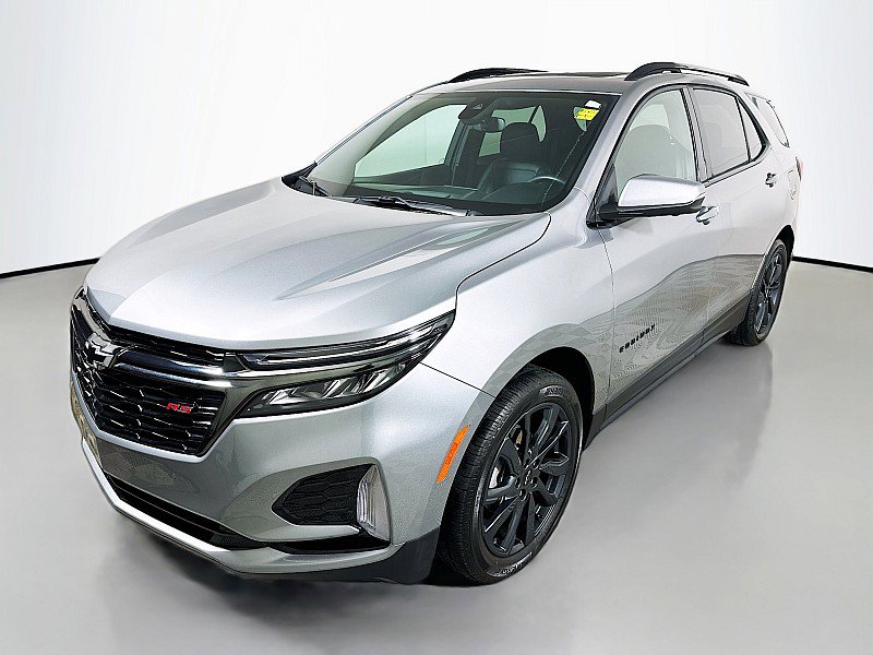 Used 2023 Chevrolet Equinox RS w/ RS Leather Package image 3