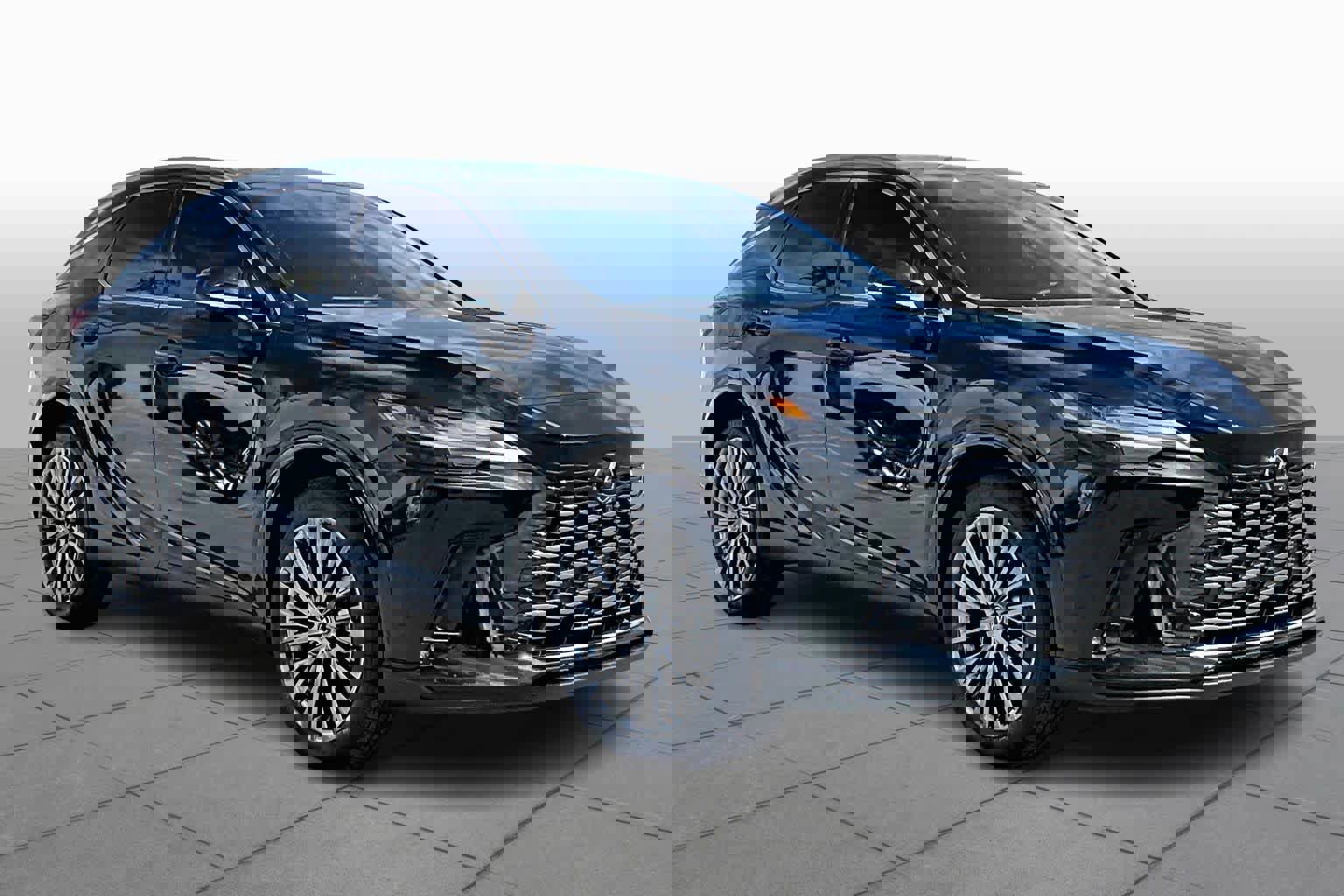 Used 2025 Lexus RX 450h Luxury w/ Convenience Package image 2