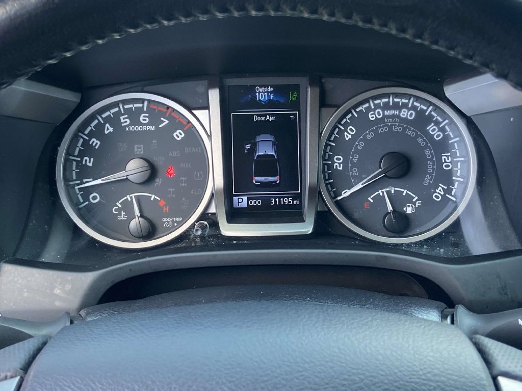 Used 2023 Toyota Tacoma SR5 RWD image 33