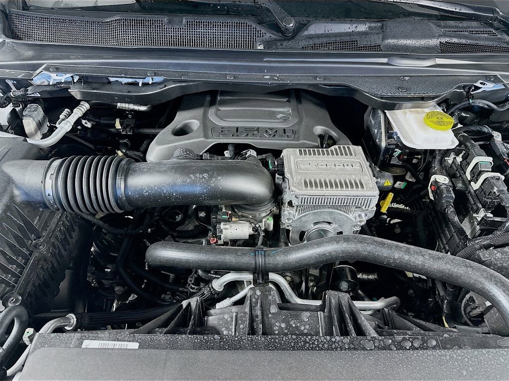 New 2026 RAM 1500 Laramie w/ Laramie Preferred Package AWD/4WD image 18