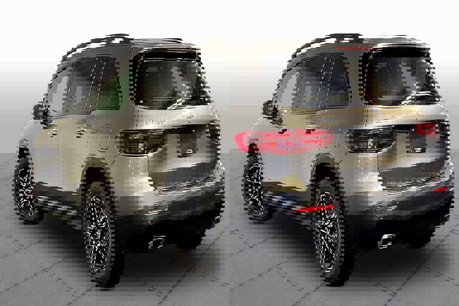 New 2026 Mercedes-Benz GLB 250 4MATIC image 3