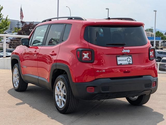 Used 2023 Jeep Renegade Latitude w/ Premium Group AWD/4WD image 5