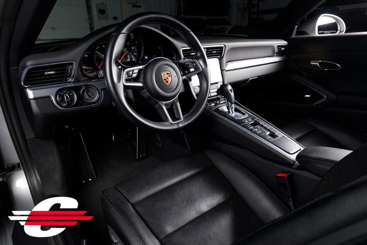Used 2018 Porsche 911 Carrera image 18
