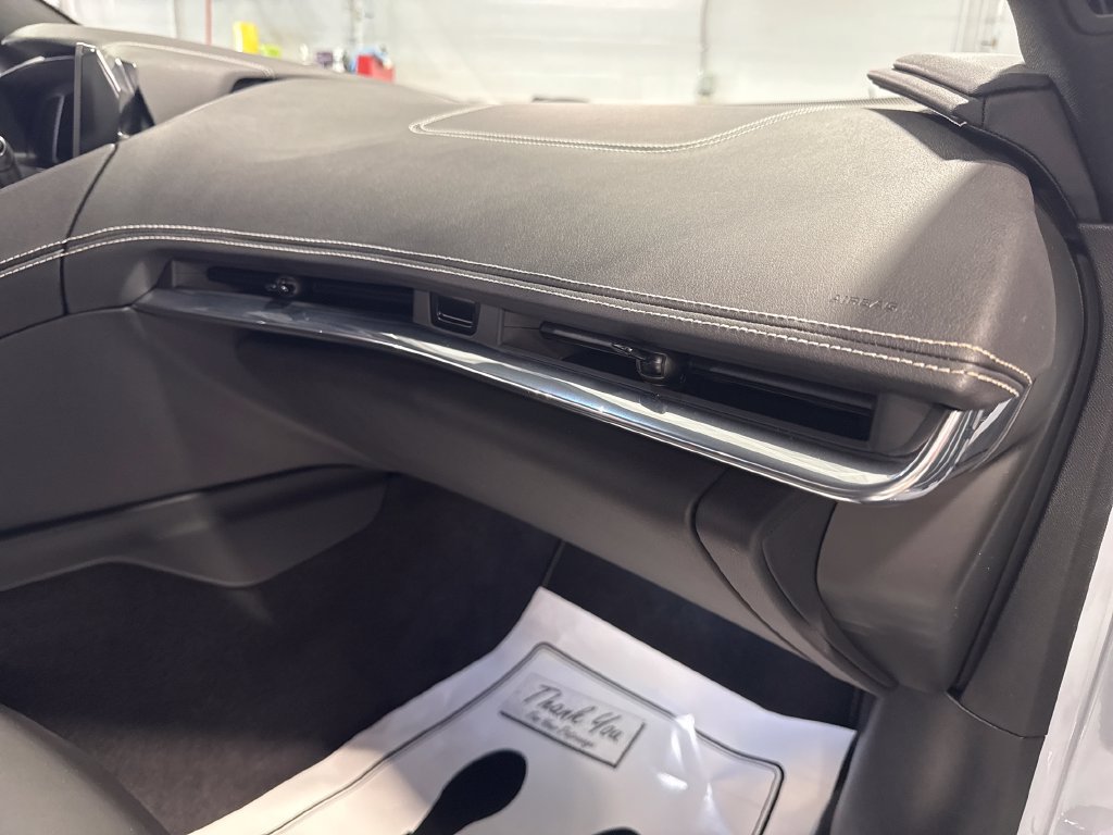 Used 2020 Chevrolet Corvette Stingray Preferred Cpe w/ 2LT Preferred Equipment Group RWD image 34