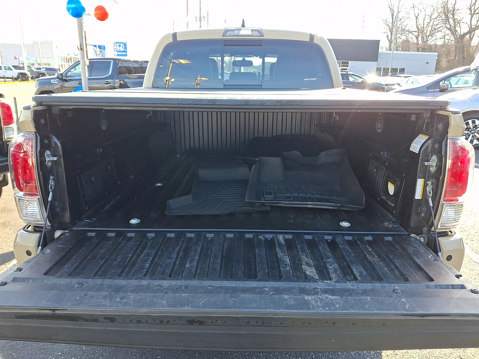 Used 2017 Toyota Tacoma Limited image 21