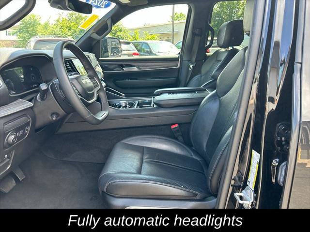 Certified 2024 Jeep Wagoneer Series II AWD/4WD image 19