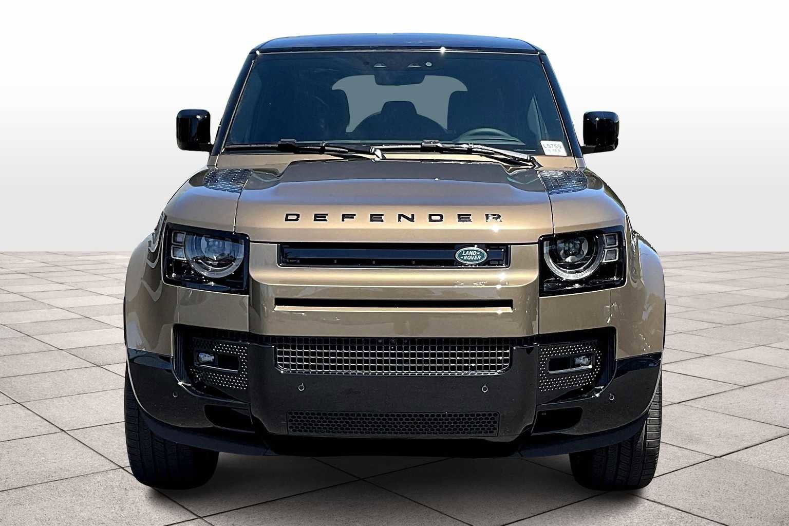 New 2025 Land Rover Defender 110 X-Dynamic SE image 5