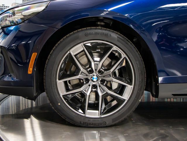 Used 2026 BMW 530i xDrive w/ Executive Package image 7