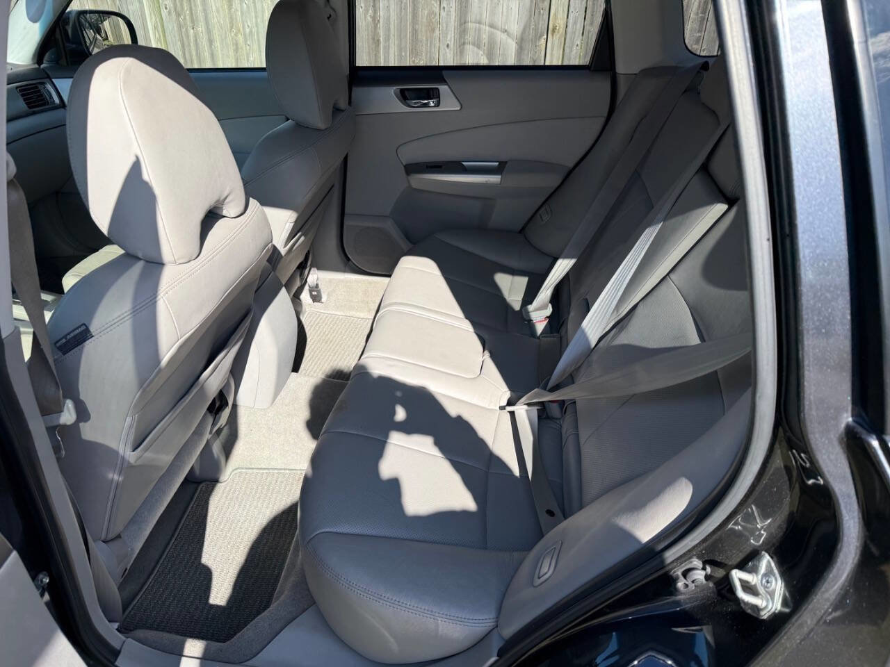 Used 2010 Subaru Forester 2.5X Limited image 9