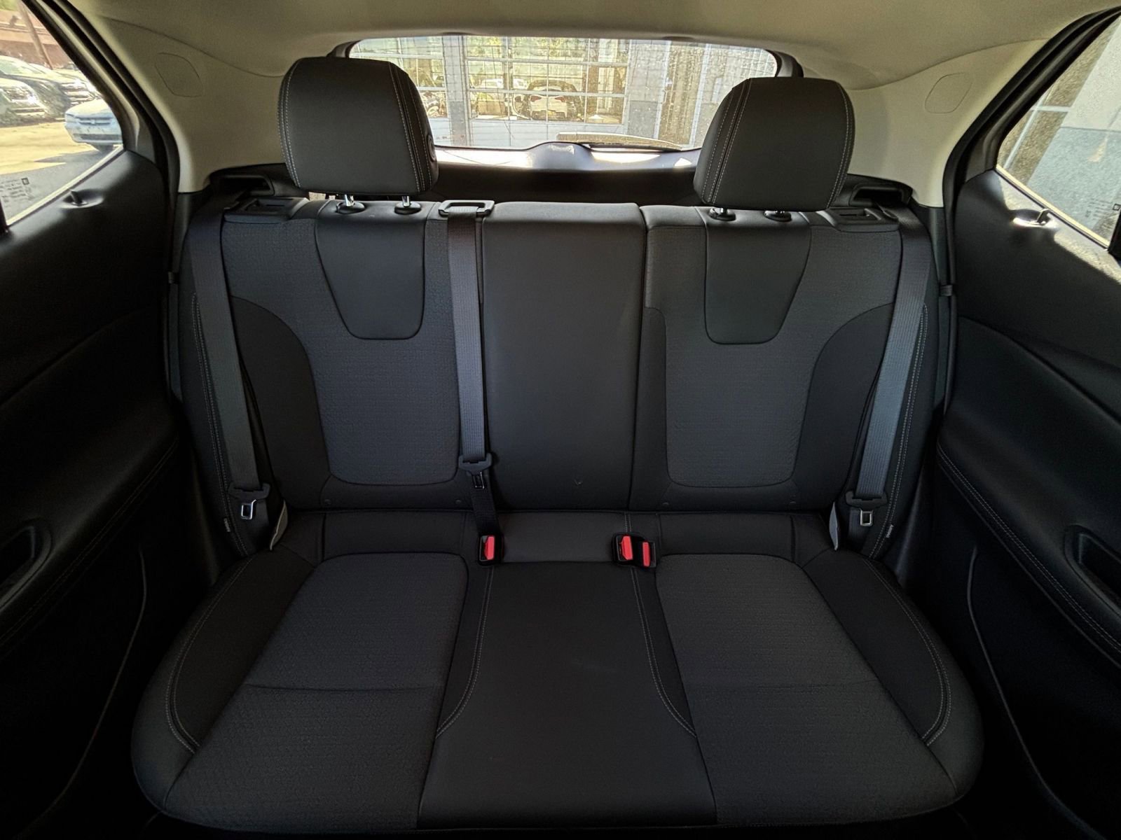 Used 2025 Buick Encore GX Preferred image 38