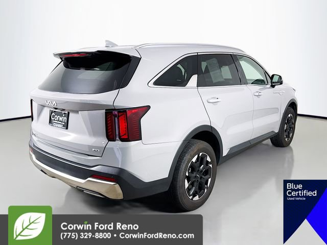 Used 2025 Kia Sorento S image 9