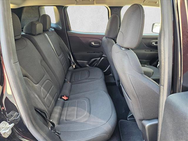 Used 2021 Jeep Renegade Latitude FWD image 20