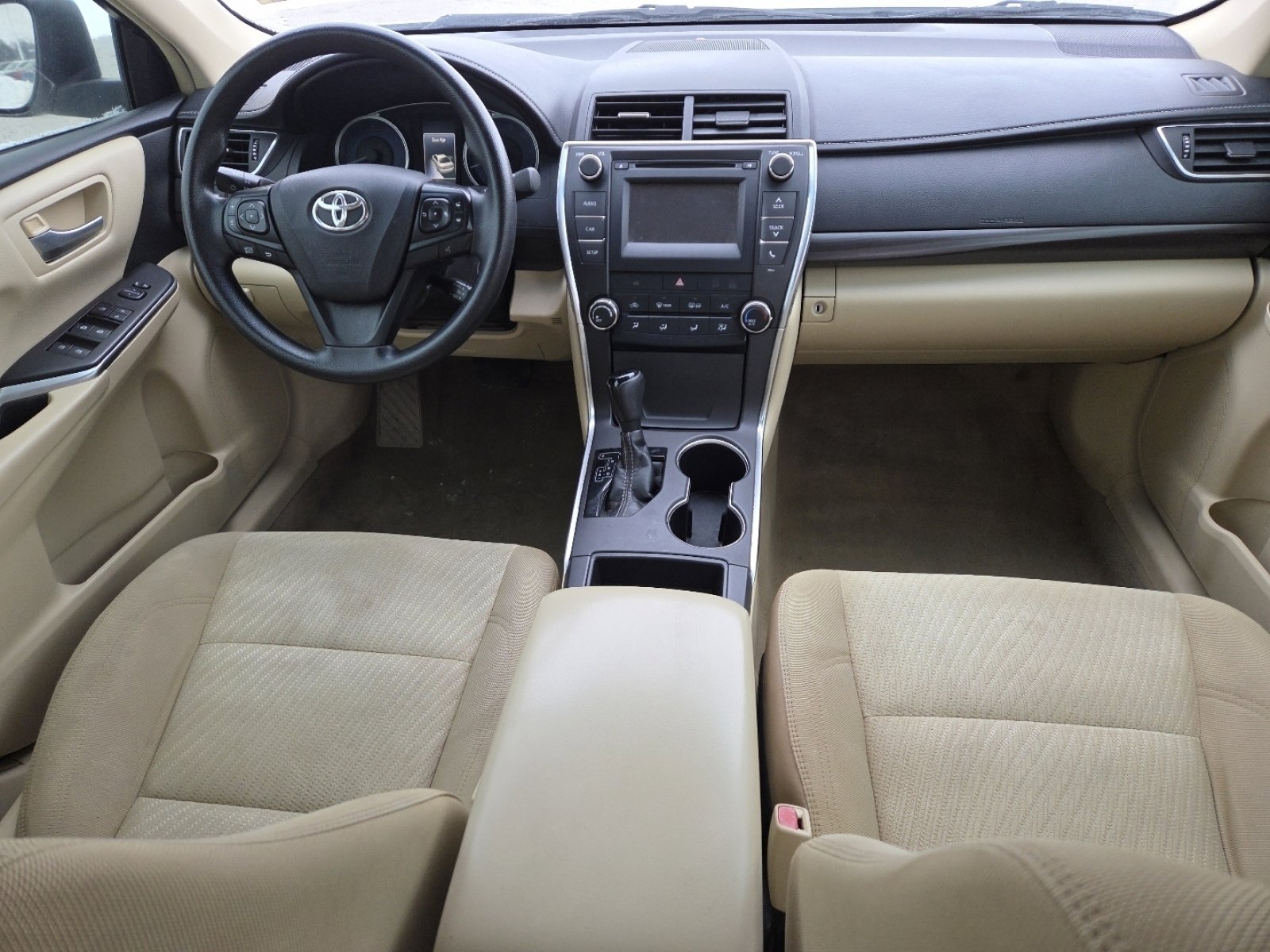 Used 2016 Toyota Camry LE image 21