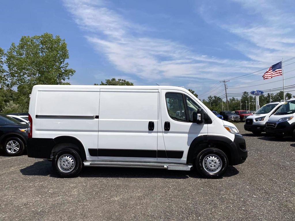 Used 2025 RAM ProMaster 2500 w/ U-Haul Equipment Group FWD image 2