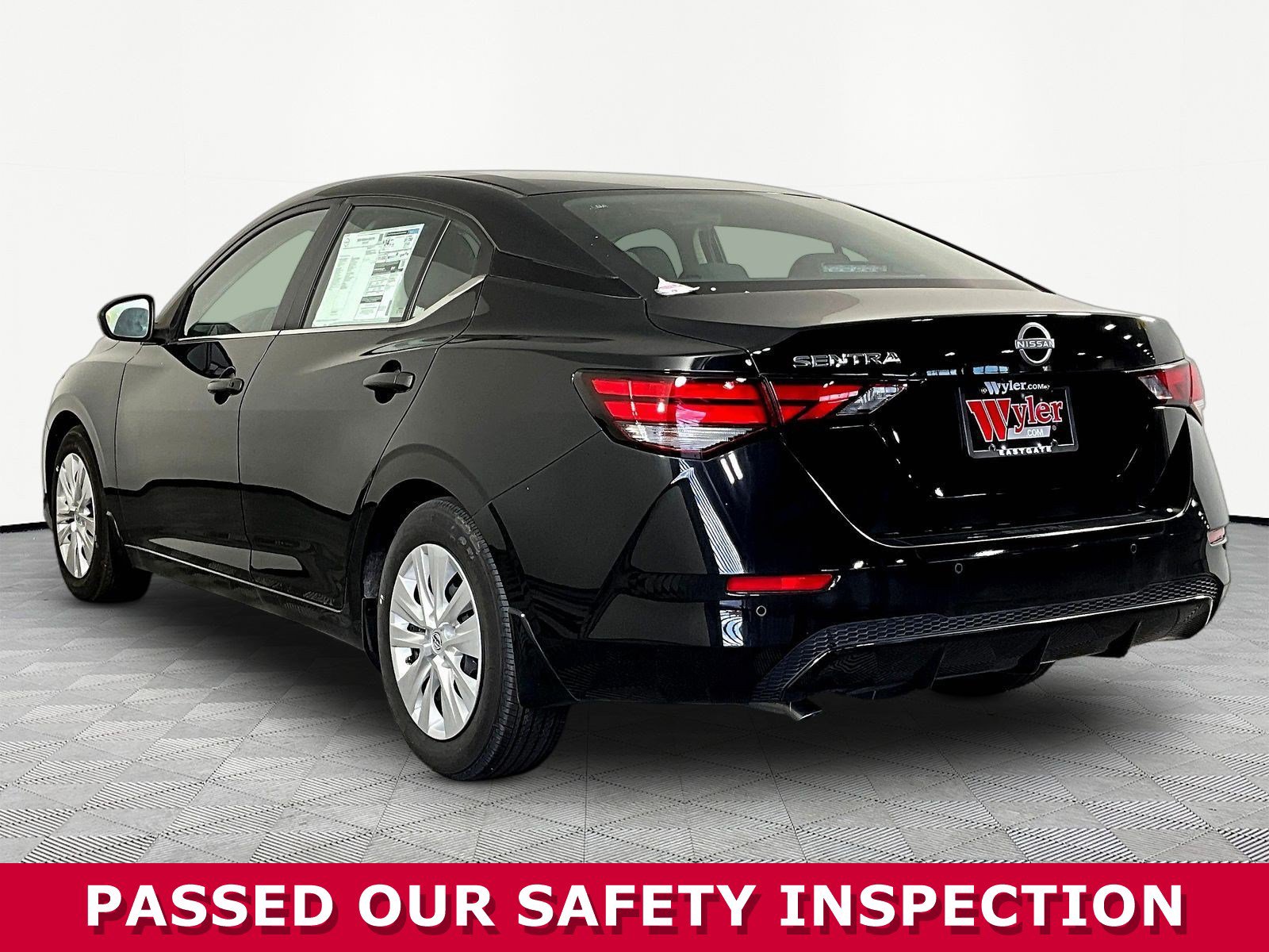 Certified 2025 Nissan Sentra S FWD image 4