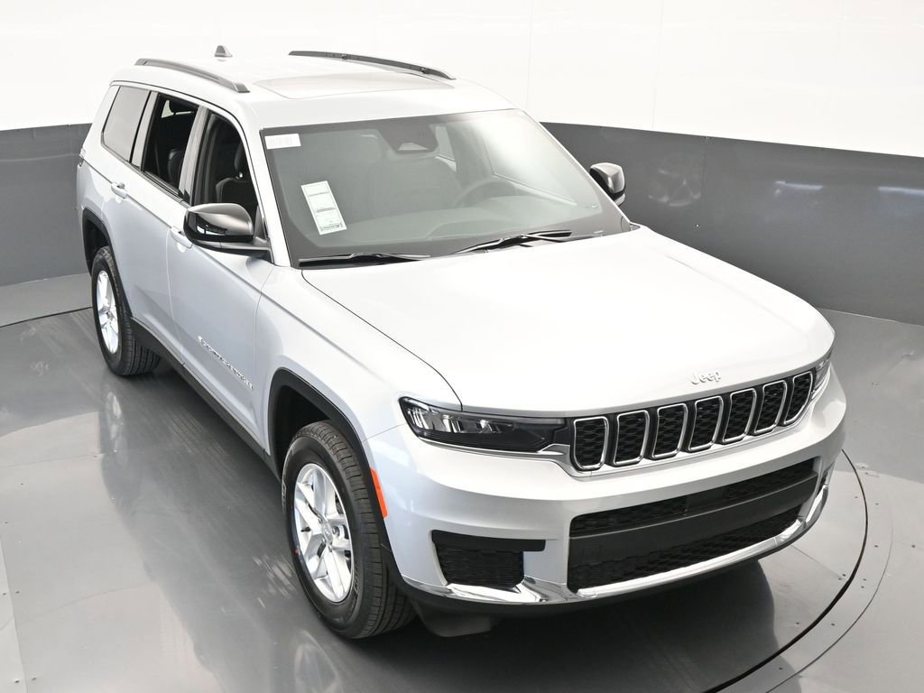 Used 2024 Jeep Grand Cherokee L Laredo image 44