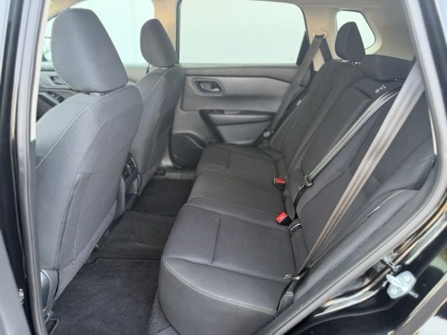 Used 2024 Nissan Rogue S AWD/4WD image 21