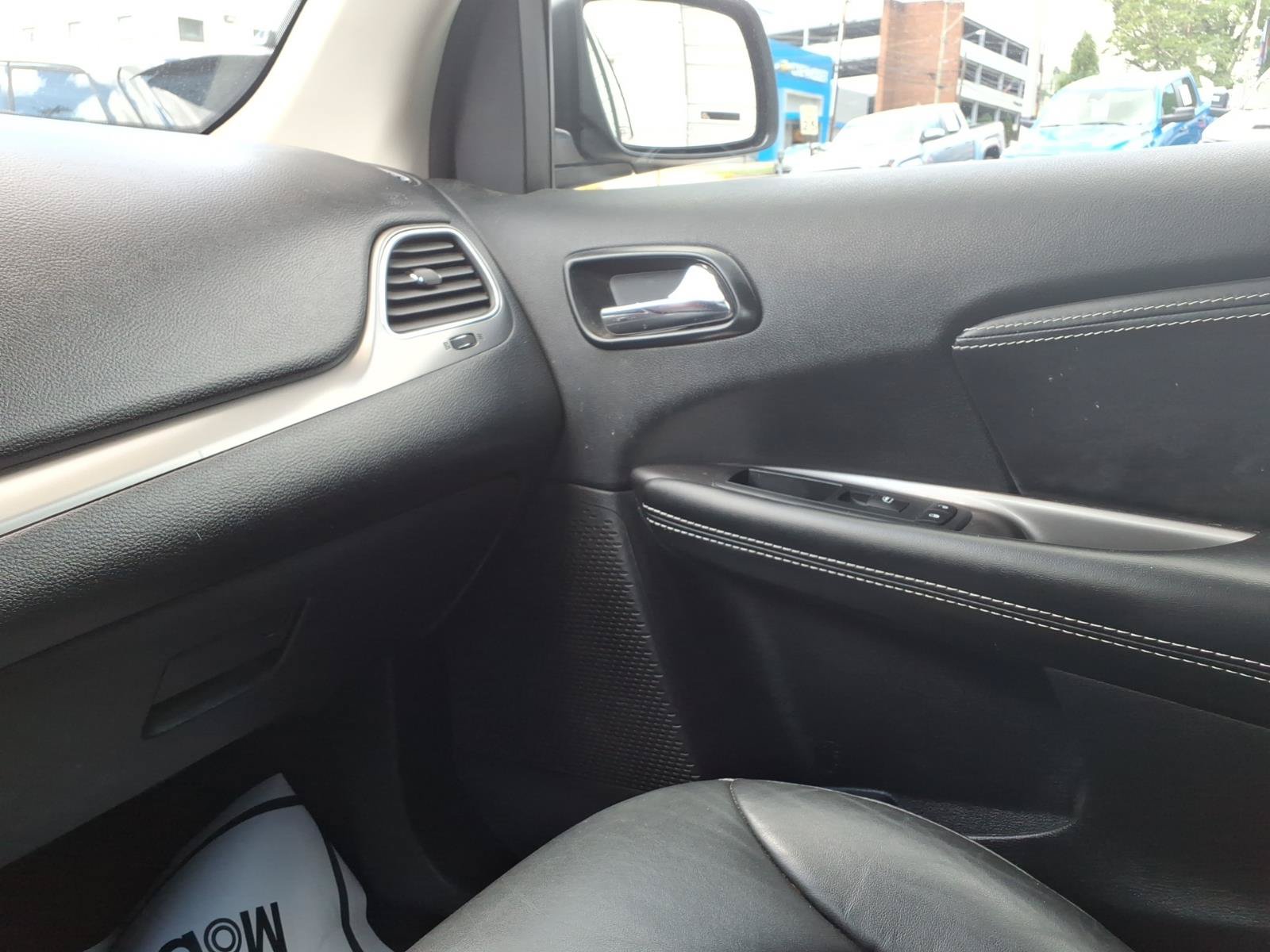 Used 2019 Dodge Journey Crossroad AWD/4WD image 25