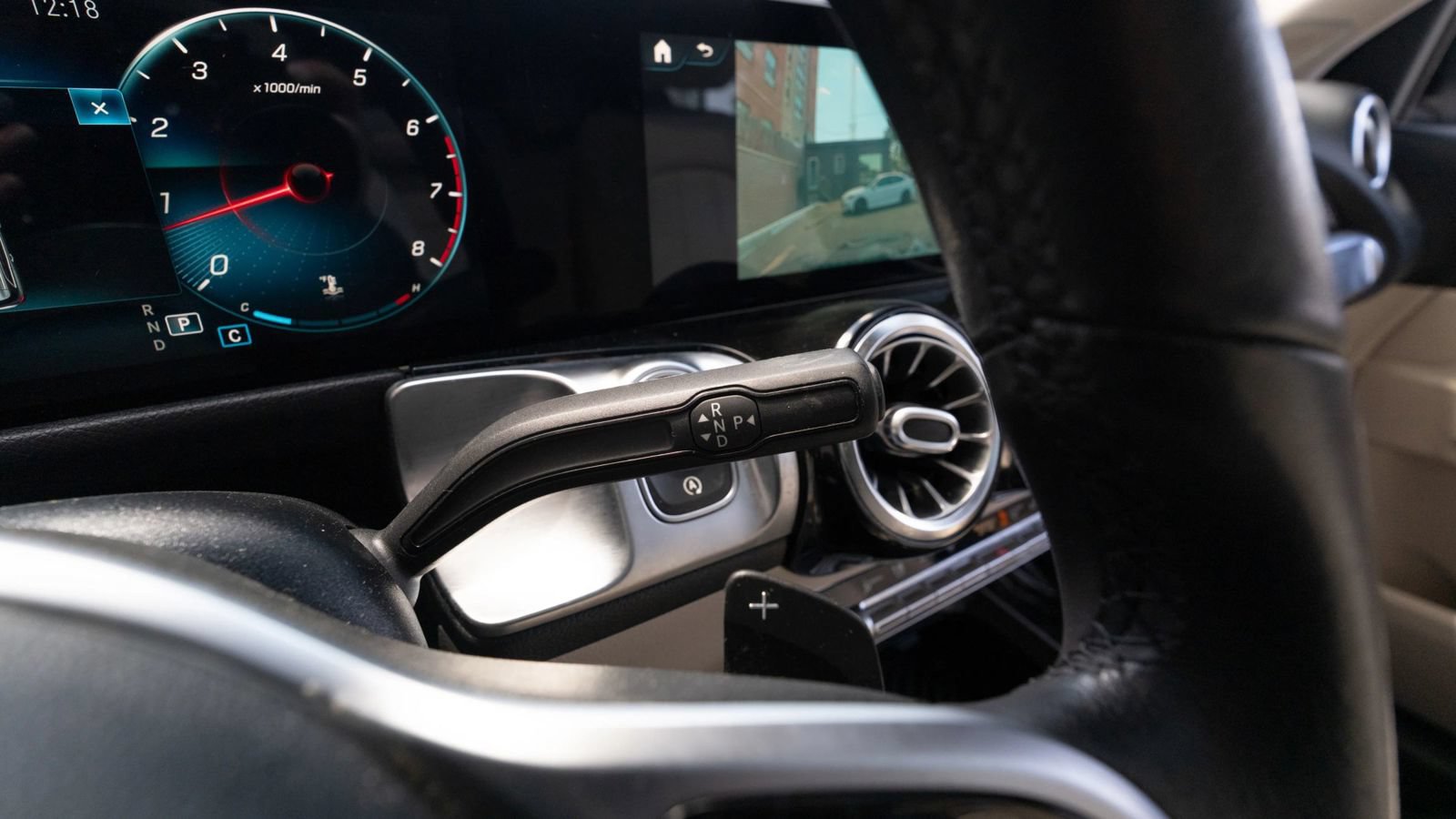 Used 2021 Mercedes-Benz GLB 250 4MATIC w/ Premium Package image 41