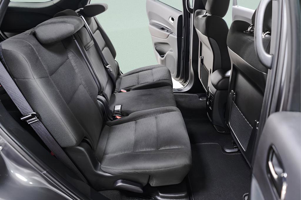 Used 2024 Dodge Durango GT image 35