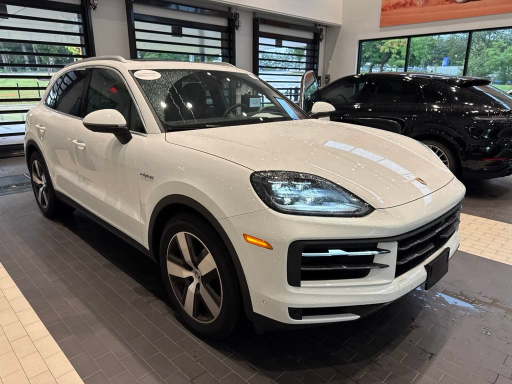 Used 2026 Porsche Cayenne E-Hybrid AWD/4WD image 14
