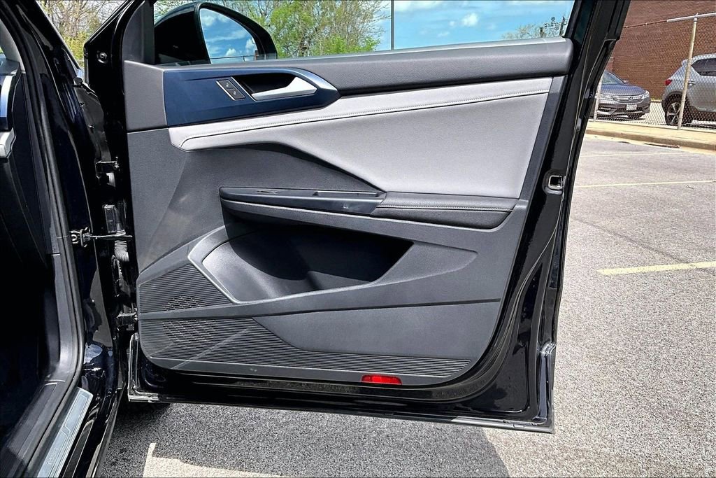 Used 2024 Volkswagen Taos SE FWD image 23