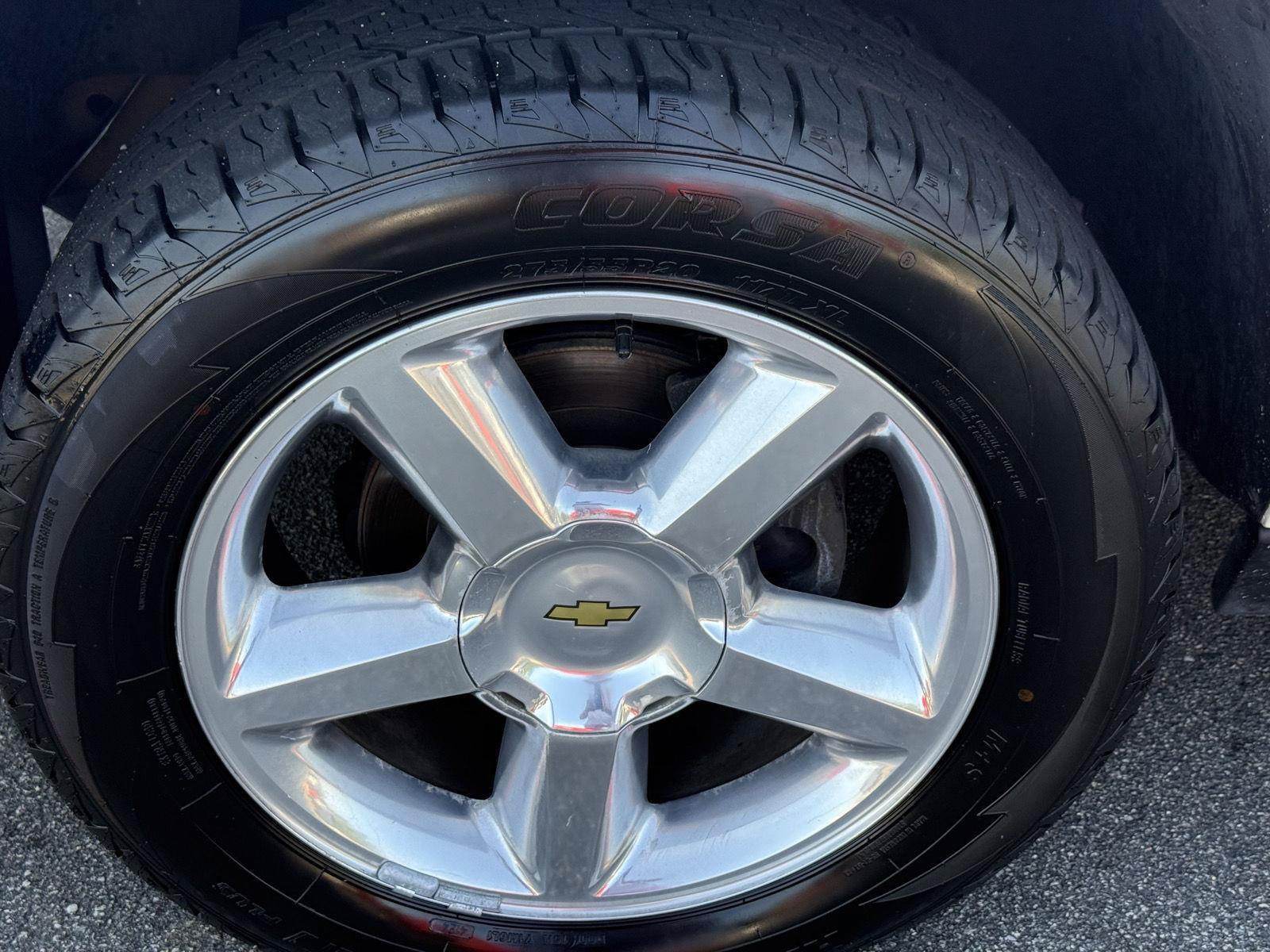 Used 2014 Chevrolet Suburban LTZ RWD image 11
