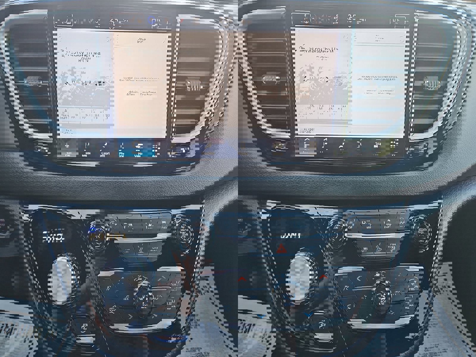 Used 2025 Chrysler Pacifica Select image 10