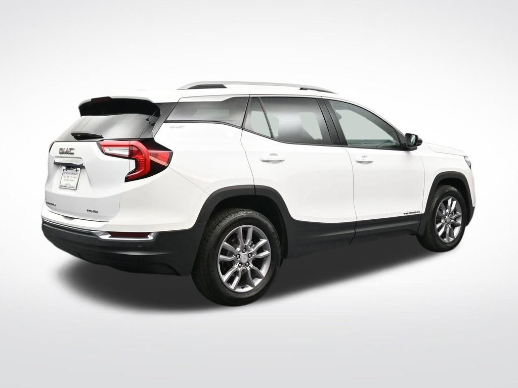 Used 2023 GMC Terrain SLT AWD/4WD image 5