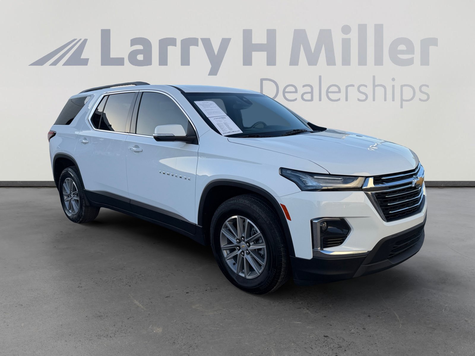 Used 2022 Chevrolet Traverse LT FWD image 7