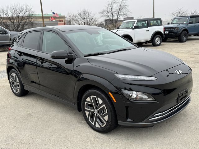 Used 2023 Hyundai Kona SE image 6