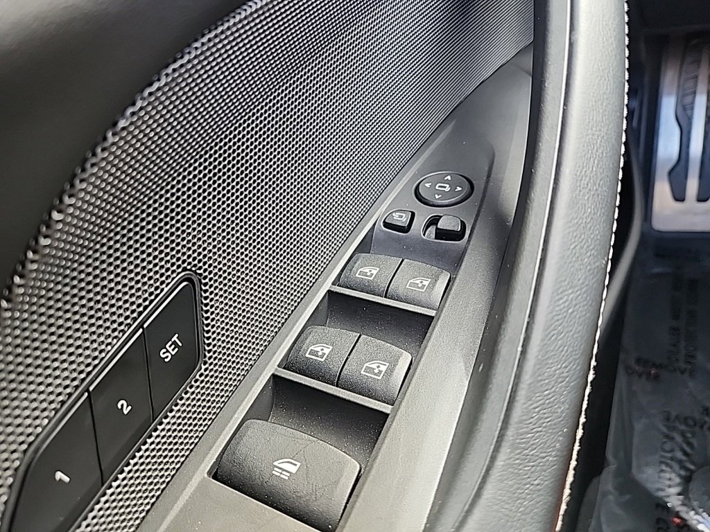 Used 2024 BMW M4 xDrive Competition image 40