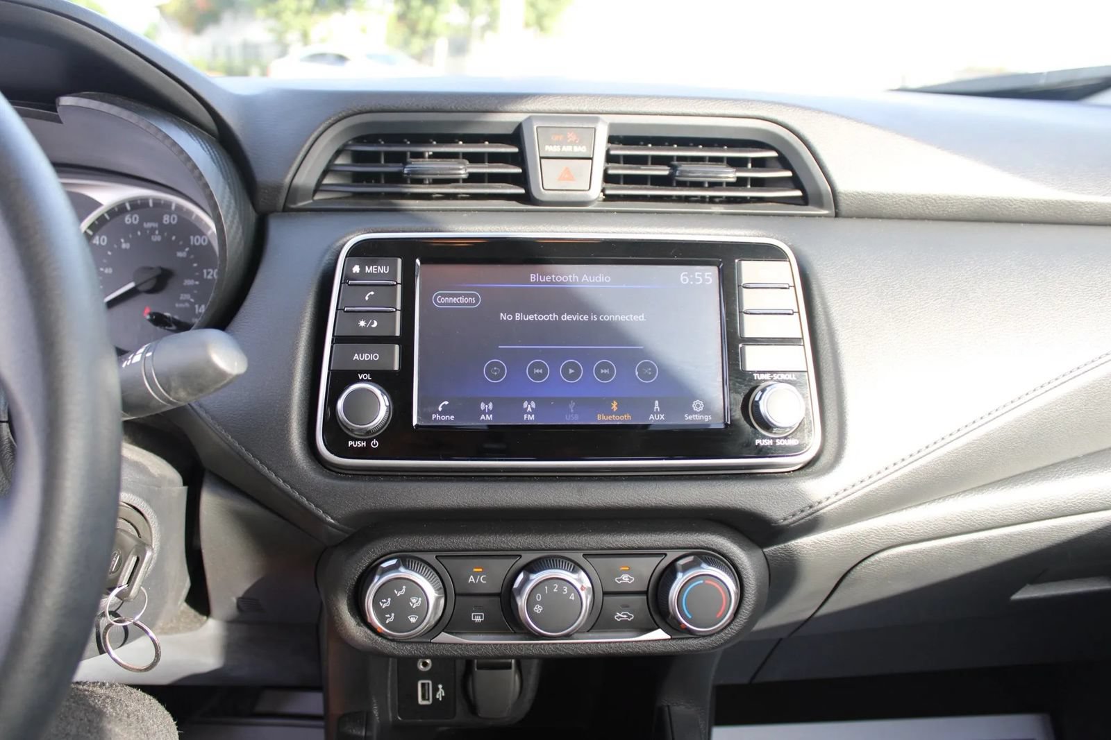 Used 2025 Nissan Versa S w/ S Plus Package FWD image 17